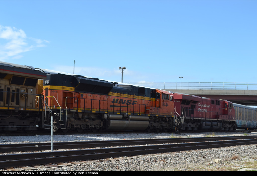 BNSF 8444